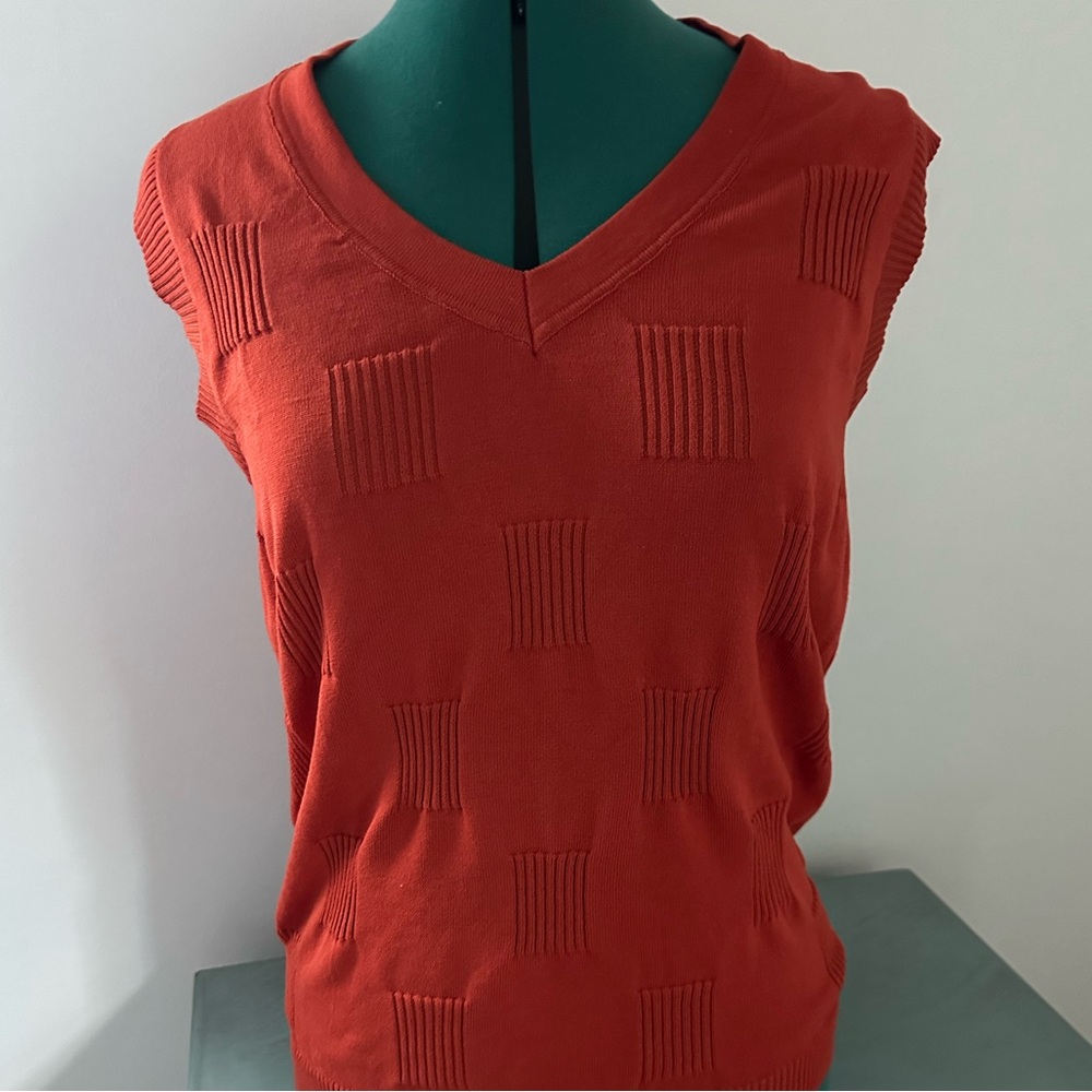 Women's Sleeveless Rust Textured Vest